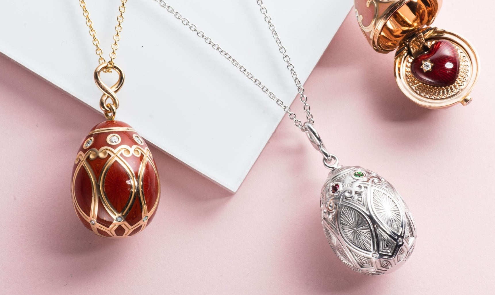 Fabergé - #1842Collection ✨ From day to night with ease