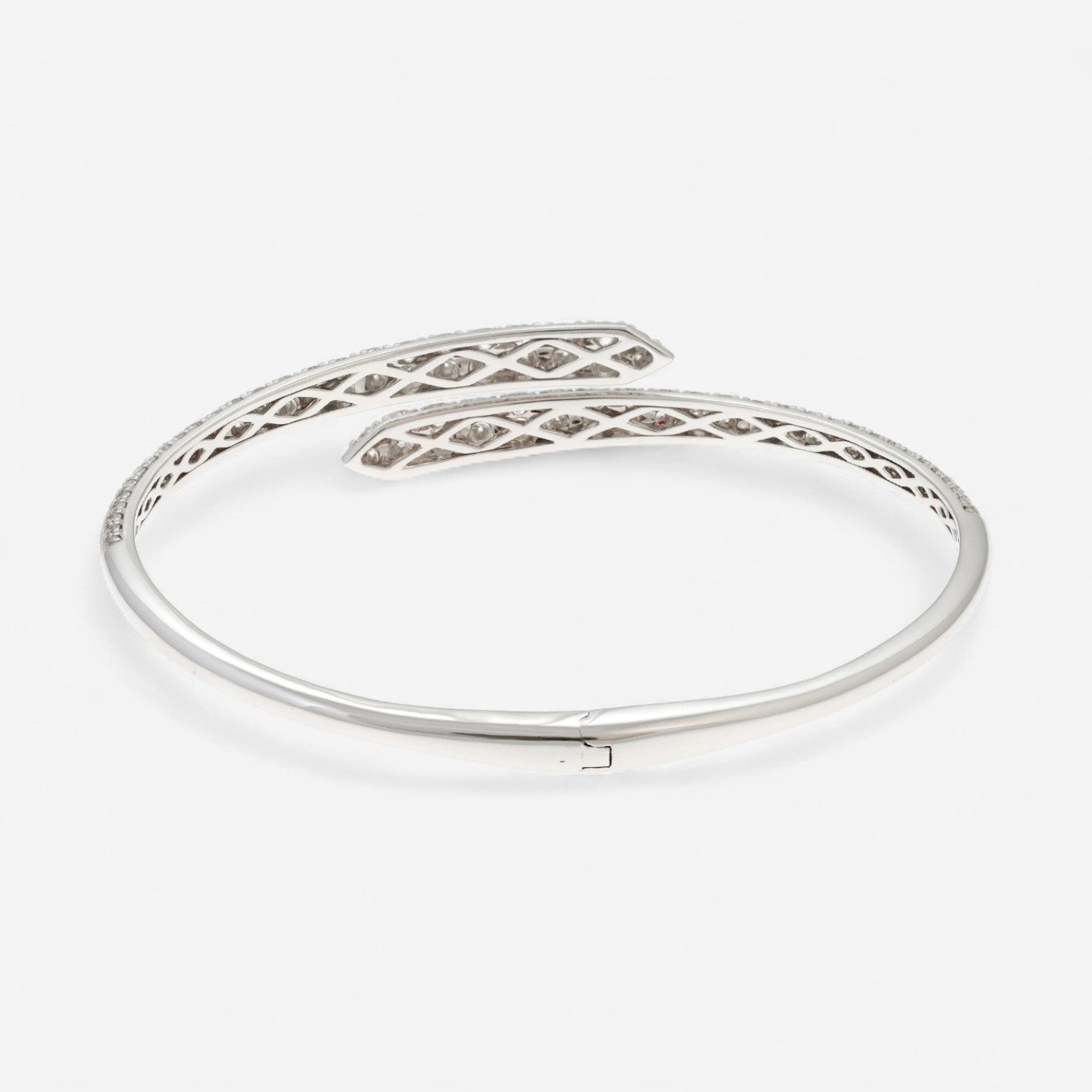 Alberto Milani 18K White Gold Diamond Bypass Cuff Bracelet G0061E