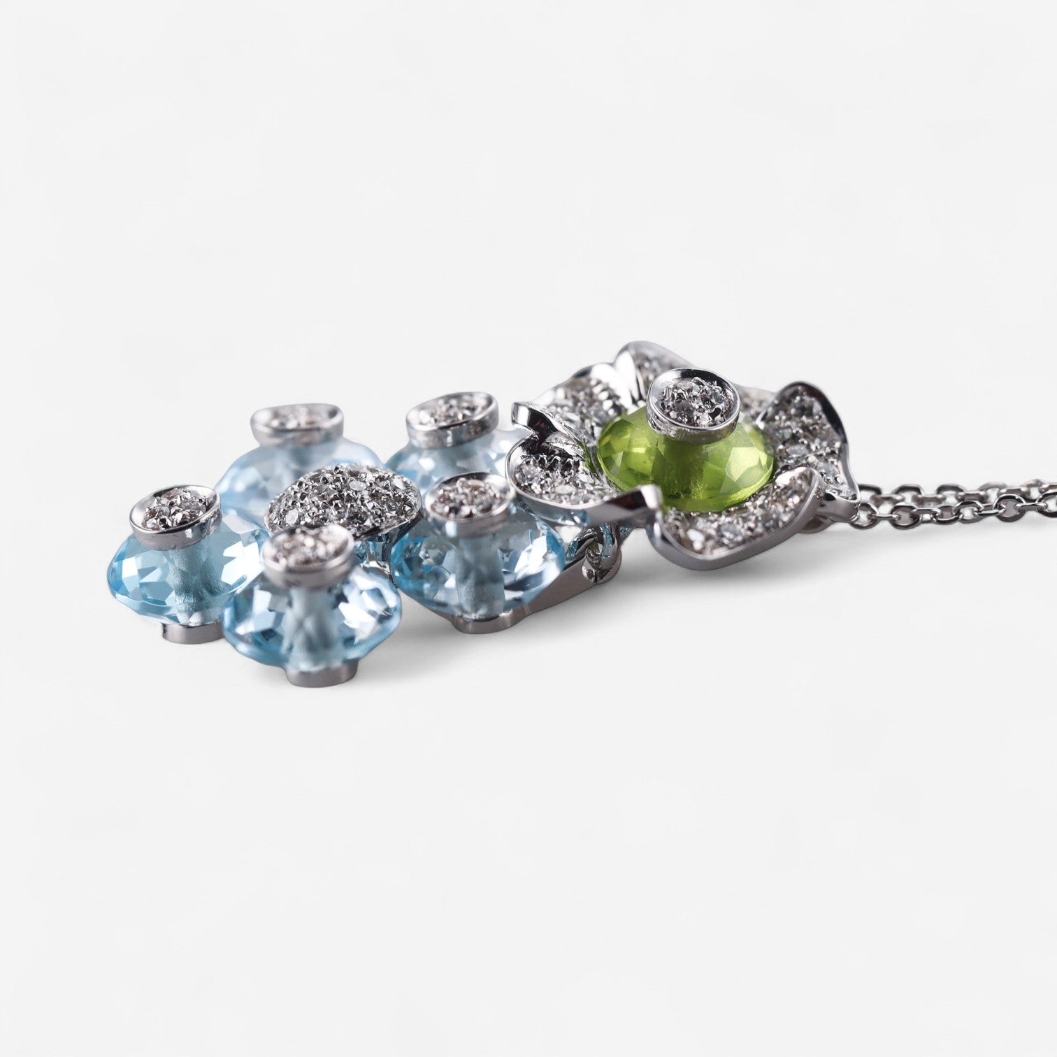 Tavanti 18K White Gold Diamond, Blue Topaz & Peridot Pendant Necklace JF-82-2092 W-100 - THE SOLIST