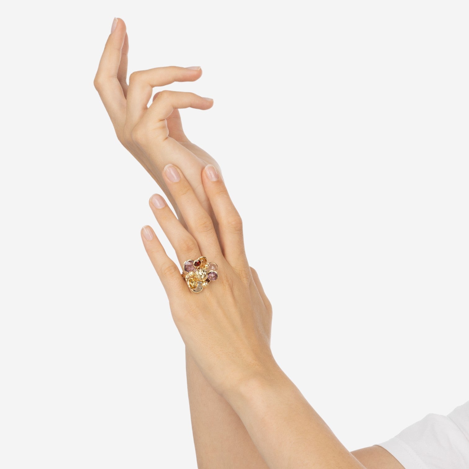 TAVANTI - 18KT Yellow Gold, Semiprecious Ring ( Garnet, Citrine, Topaz, Quartz, Amethyst)-NF015AN 12 Y - 181
Ring size 6, top 30mm x 30mm. - THE SOLIST