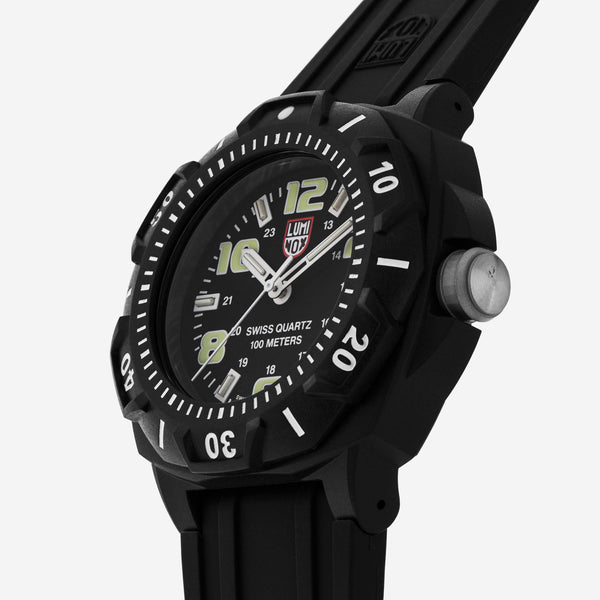 Luminox Sentry Series 0200 Black Dial Date 43mm Quartz Men's Watch XL.0201.SL - THE SOLIST