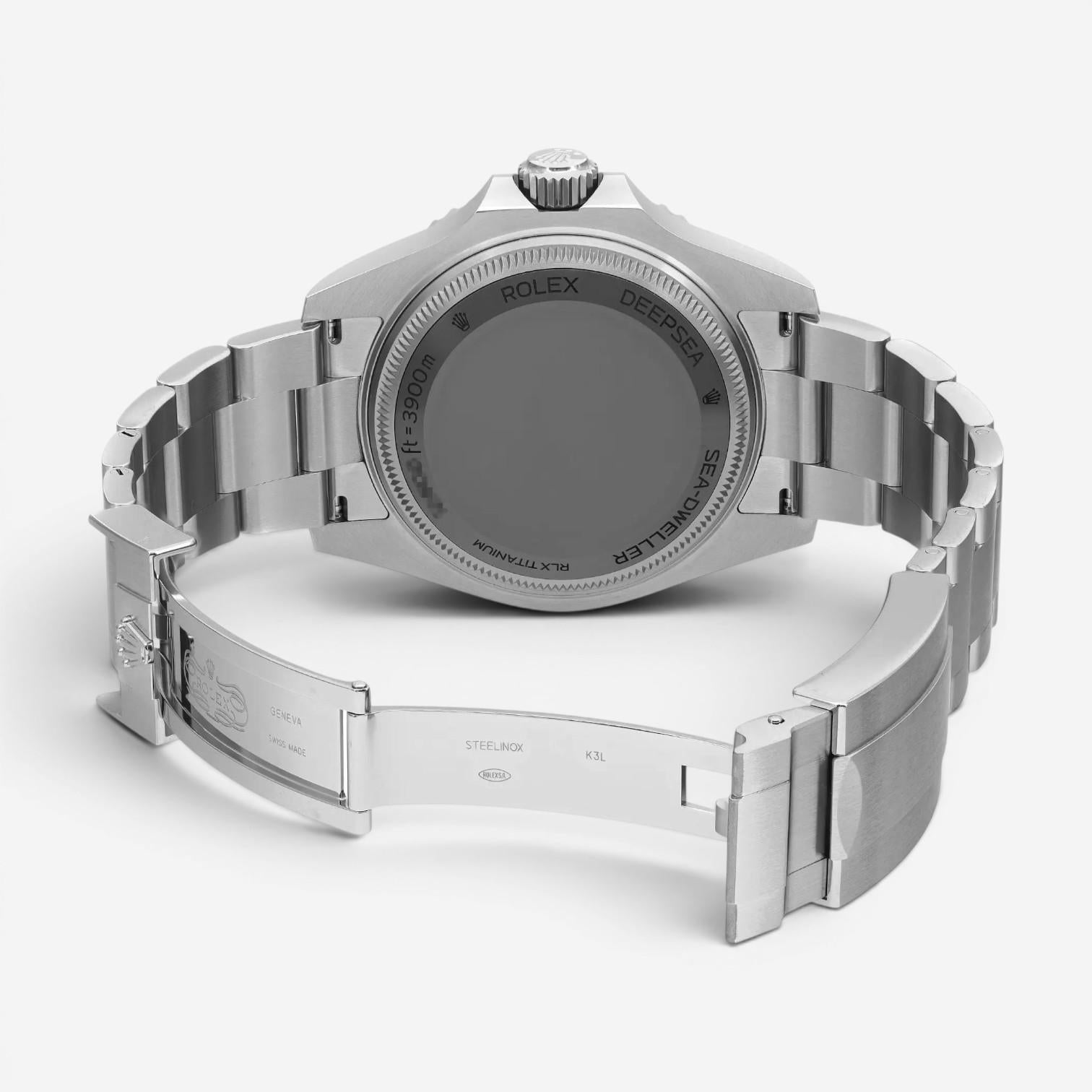 Rolex Sea-Dweller Stainless Steel Automatic Men's Watch 136660