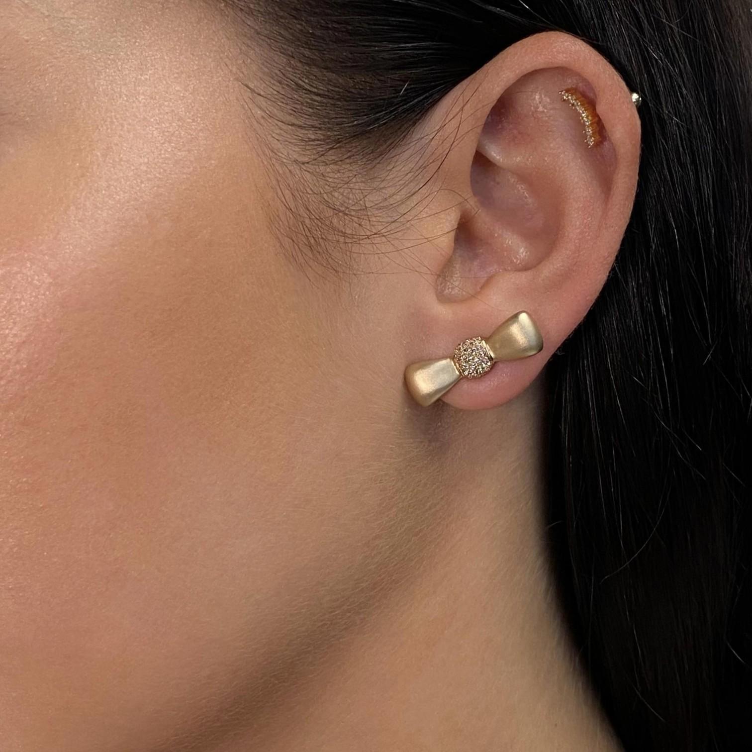 Luca Carati 18K Yellow Gold Brown Diamond Bow Stud Earrings 048345