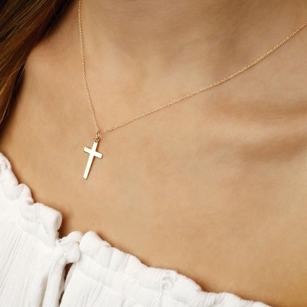 14K Yellow Gold Medium Cross Pendant Necklace 05/602