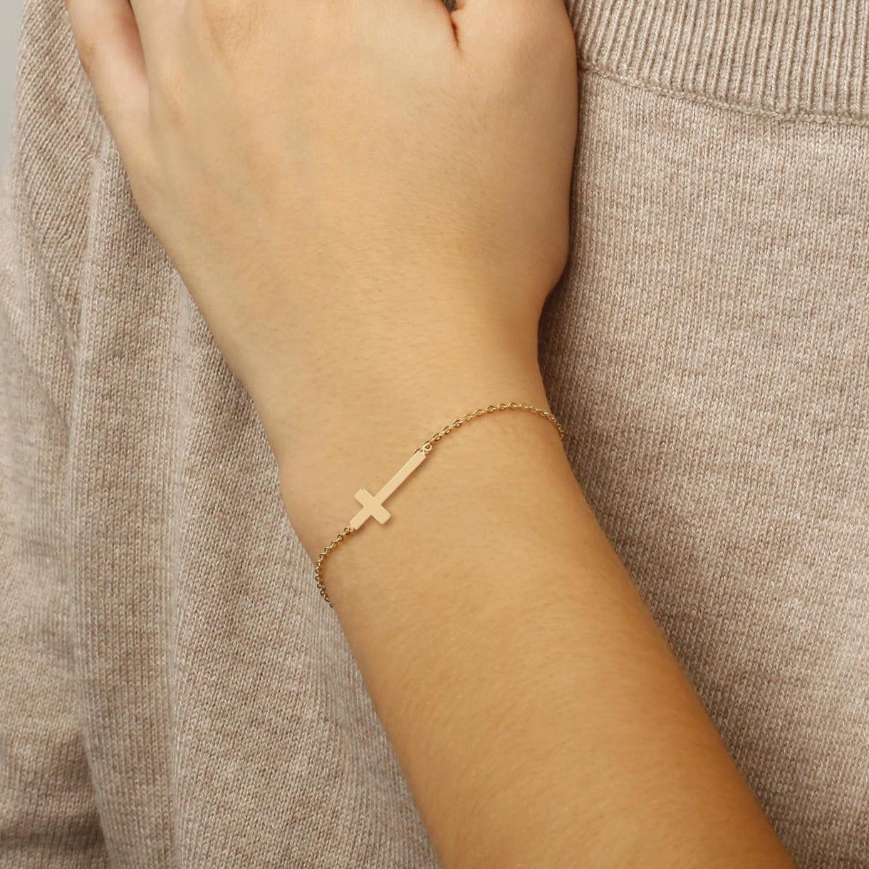 14K Yellow Gold Sideways Cross Chain Bracelet 07/602-7.5 - THE SOLIST