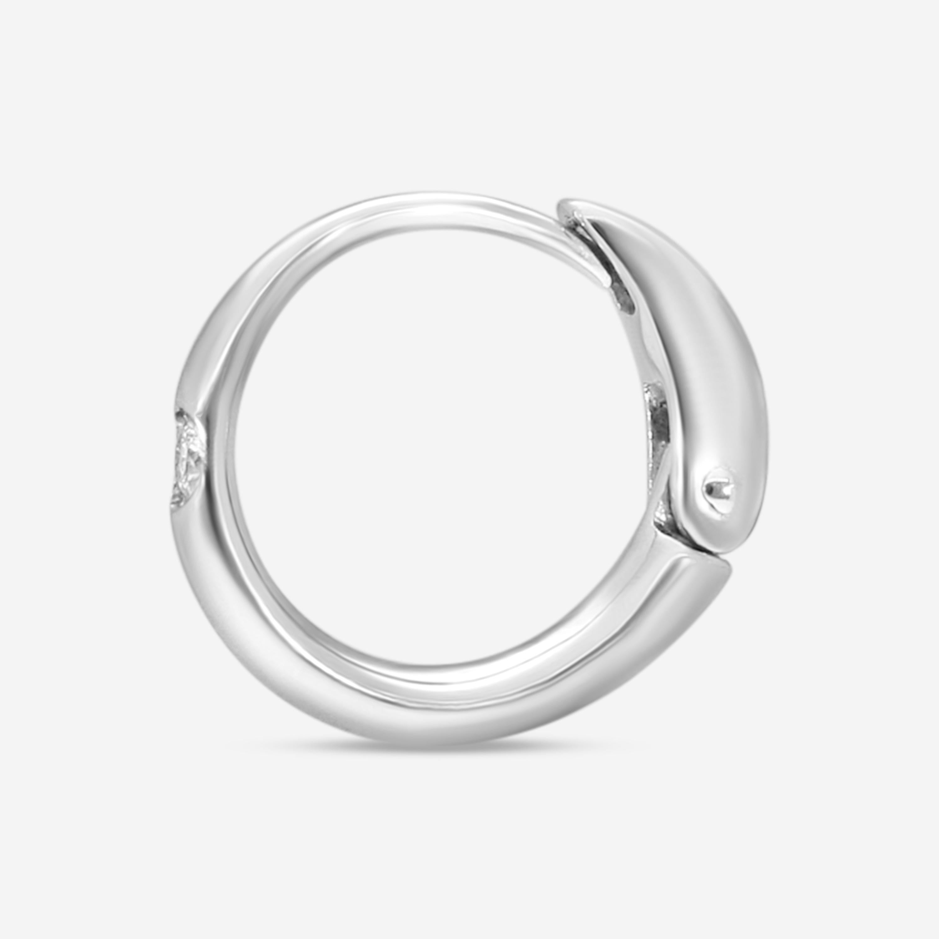 Pomellato 18K White Gold Diamond Hoop Mono Earring 0.A002-B9-H-121