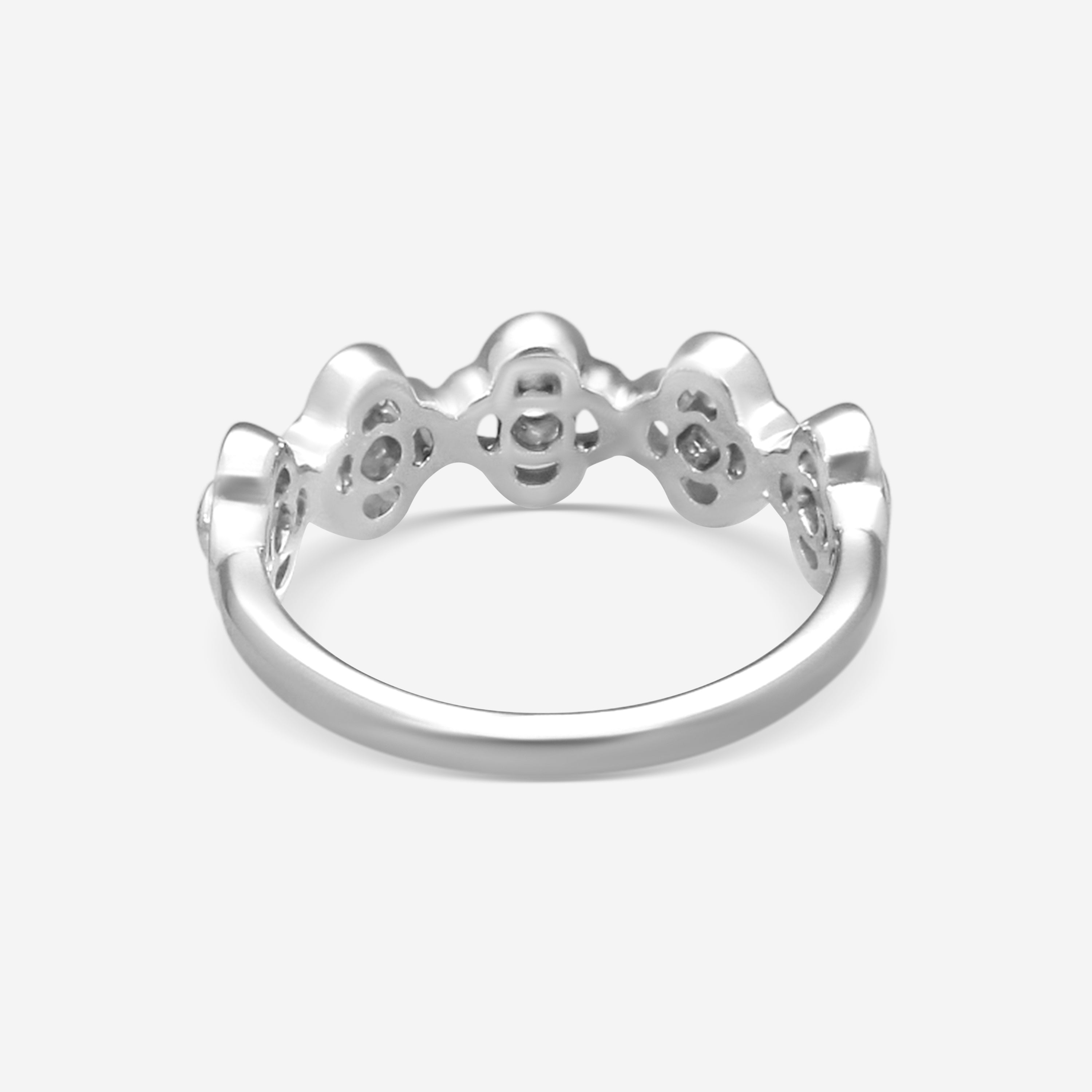 Hearts On Fire Signature 18K White Gold Diamond Ring HBASIGPB00158W-C