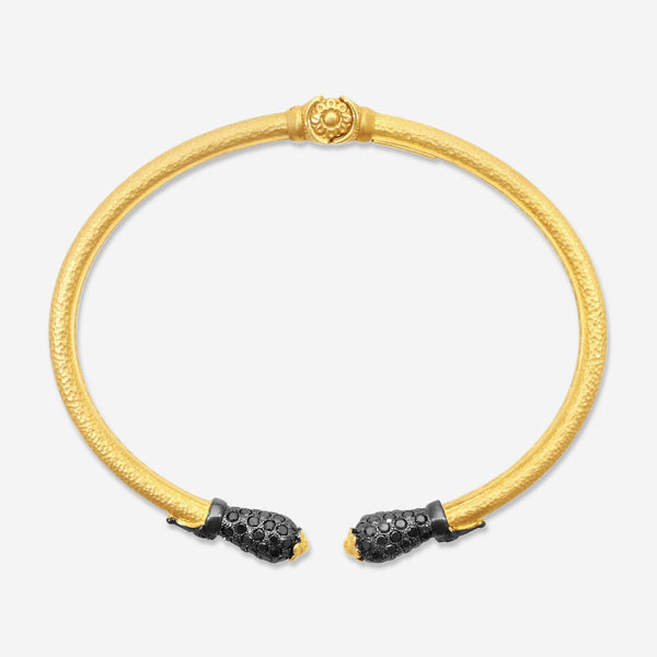 KONSTANTINO - "Callas" (Cuff) - 18K Gold Blk Diamond Ruby Bracelet - BLK DIA:1.584ctw.; Ruby, 0.09Ct - BMK07062-18KT-516

Length: 6.5 INCHES
Retail $7,300.00 - THE SOLIST