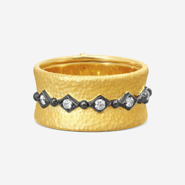 KONSTANTINO - "Callas" 18K Gold Diamond VVS Ring - Diamond VVS 0.113 ctw. - DMK01166-18KT-109
Retail $4,880.00 - THE SOLIST