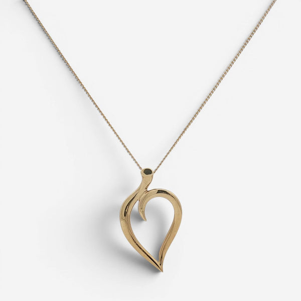 Tiffany & Co. Leaf Heart 18K Yellow Gold Pendant Necklace Leaf