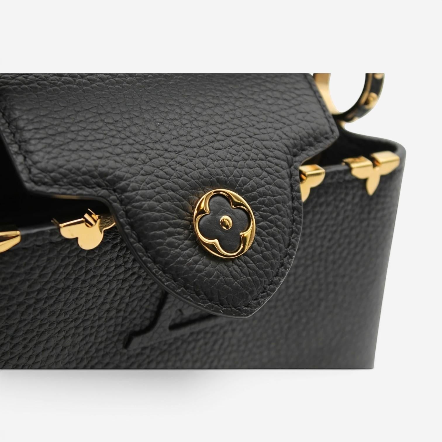 Louis Vuitton Capucines Mini Black Leather Handbag M56669
