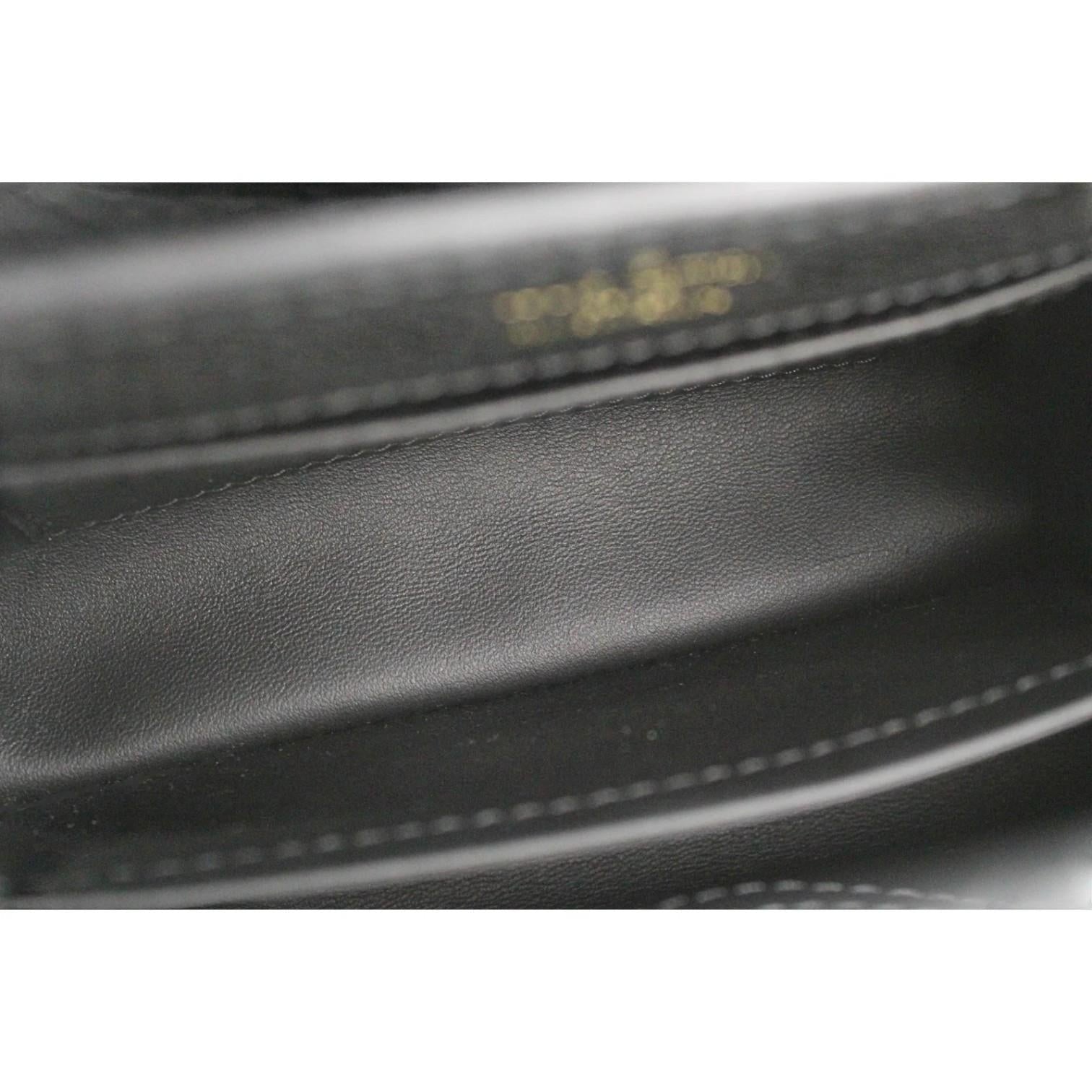Louis Vuitton Capucines Mini Black Leather Handbag M56669