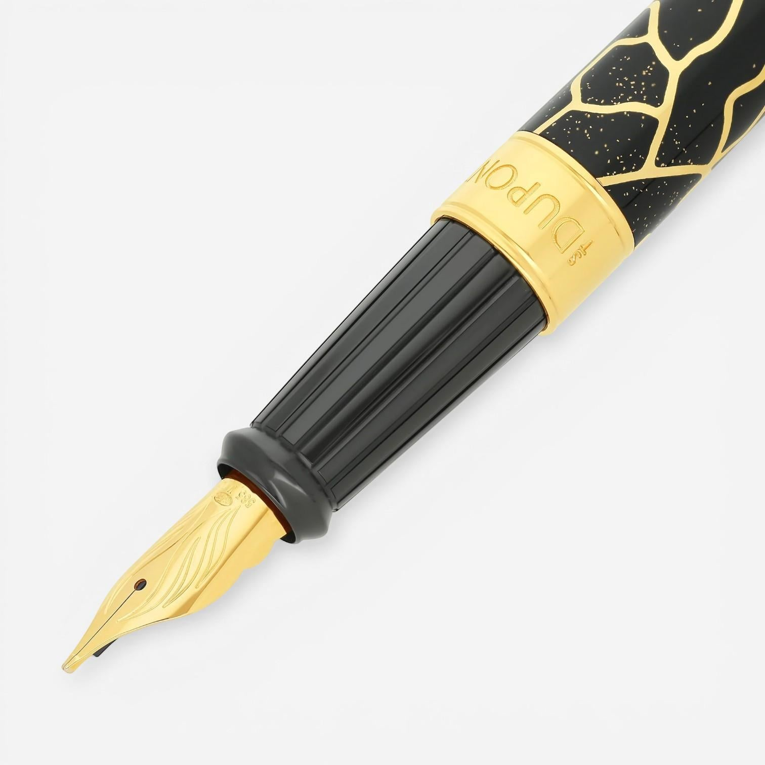 S.T. Dupont Line D Eternity Large Black Fender Fountain Pen 420175L