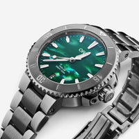 Oris Aquis Stainless Steel Automatic Ladies Watch 01-733-7770-4137-07-8-18-05P