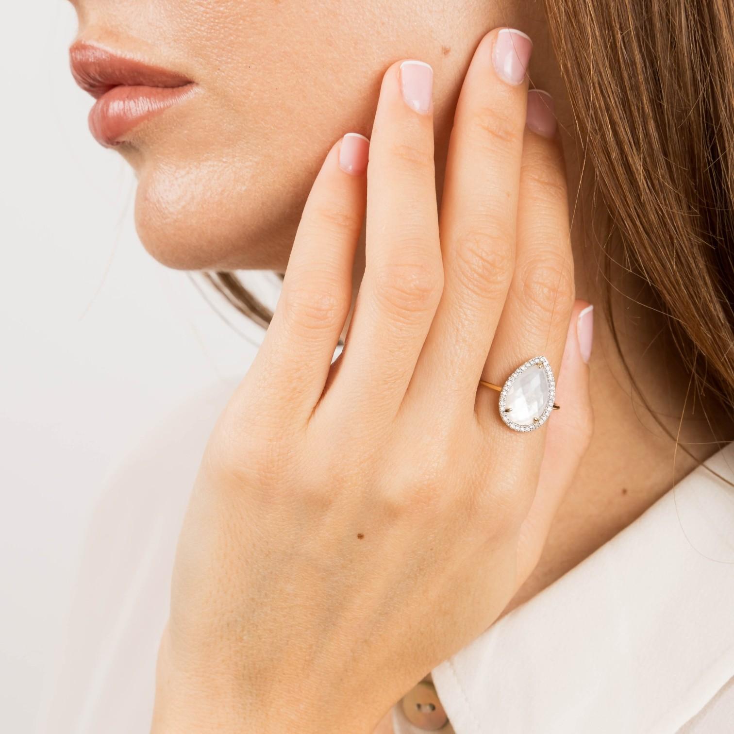 Morganne Bello Alma 18K Yellow Gold Mother of Pearl & Diamond Ring 8031YP111D