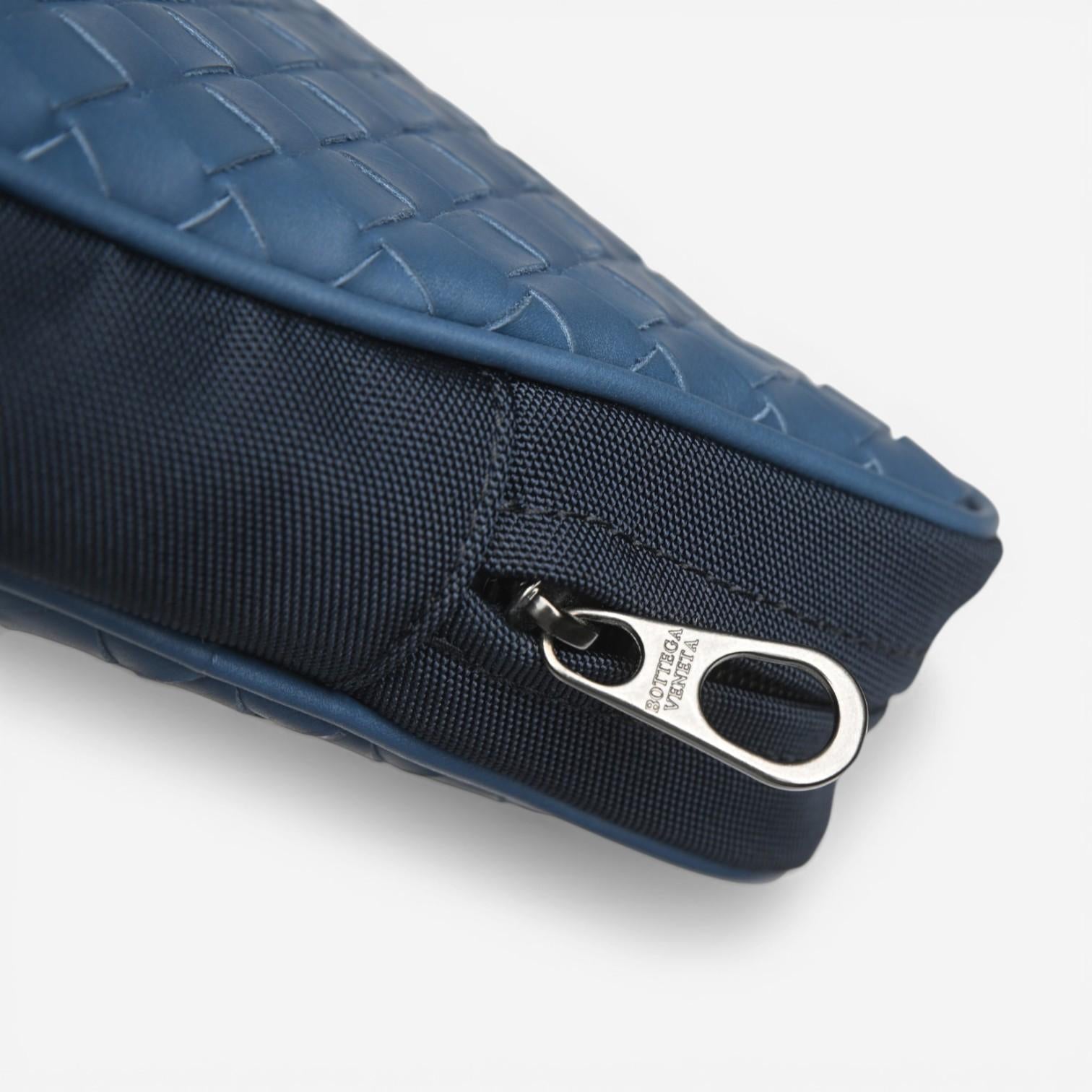 Bottega Veneta Intrecciato Small Blue Bag 431492VAYD44180