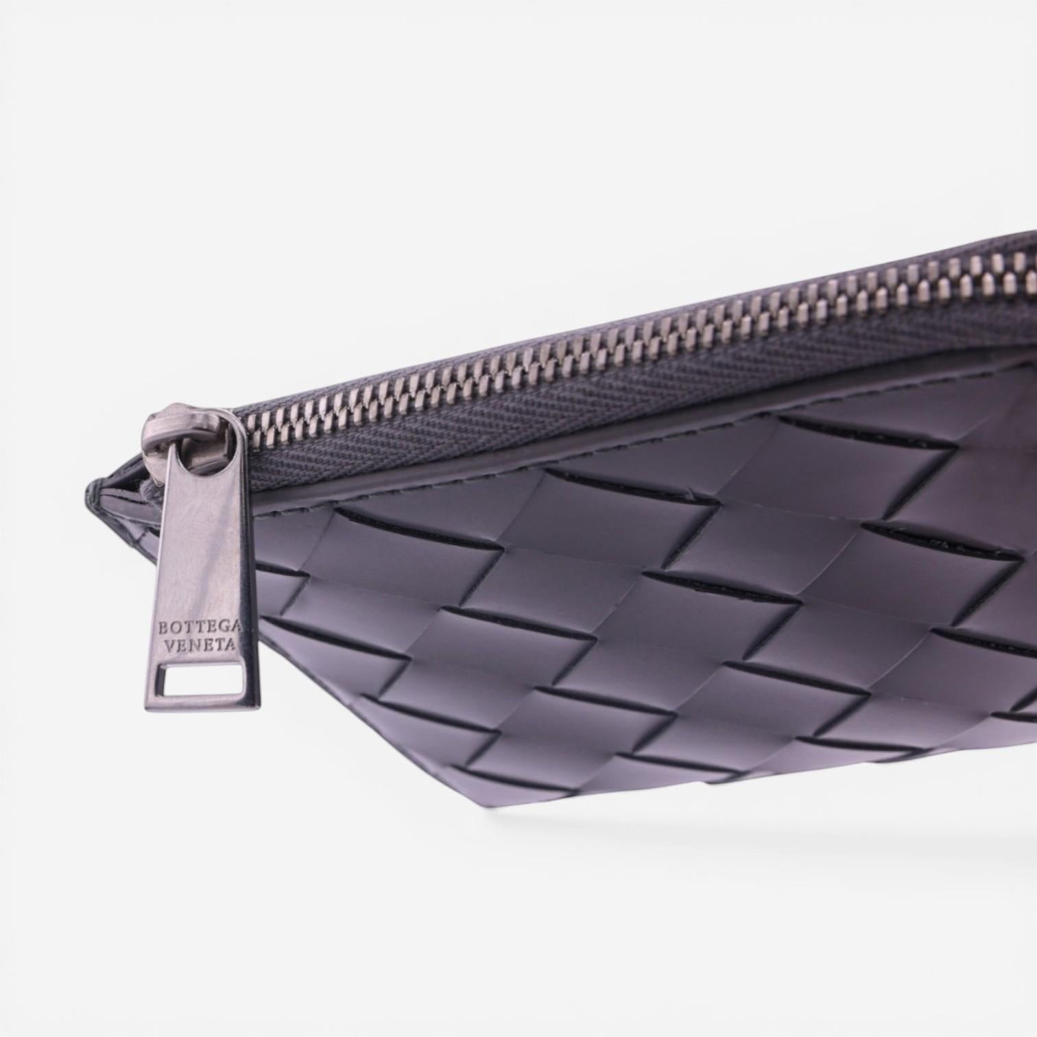 Bottega Veneta Intrecciato Gray Patent Leather Wallet 593216VMBI21450