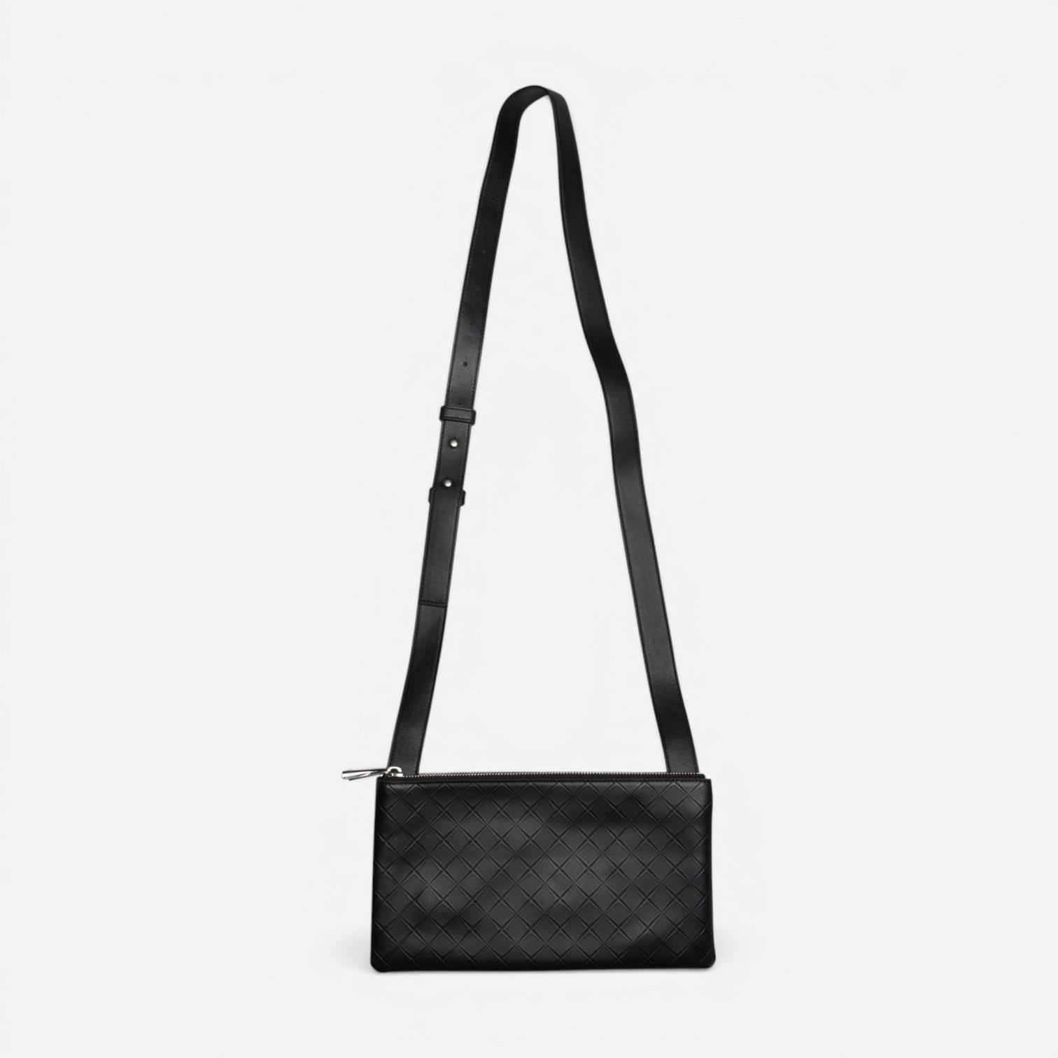 Bottega Veneta Black Leather Antarsio Crossbody Bag 620360VCRE28803