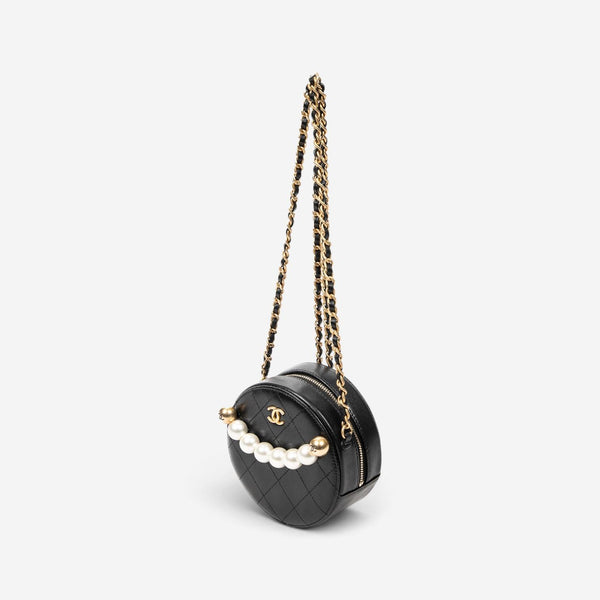 Chanel Black Quilted Lambskin Leather Front Pearl Round Chain Clutch AAW6884