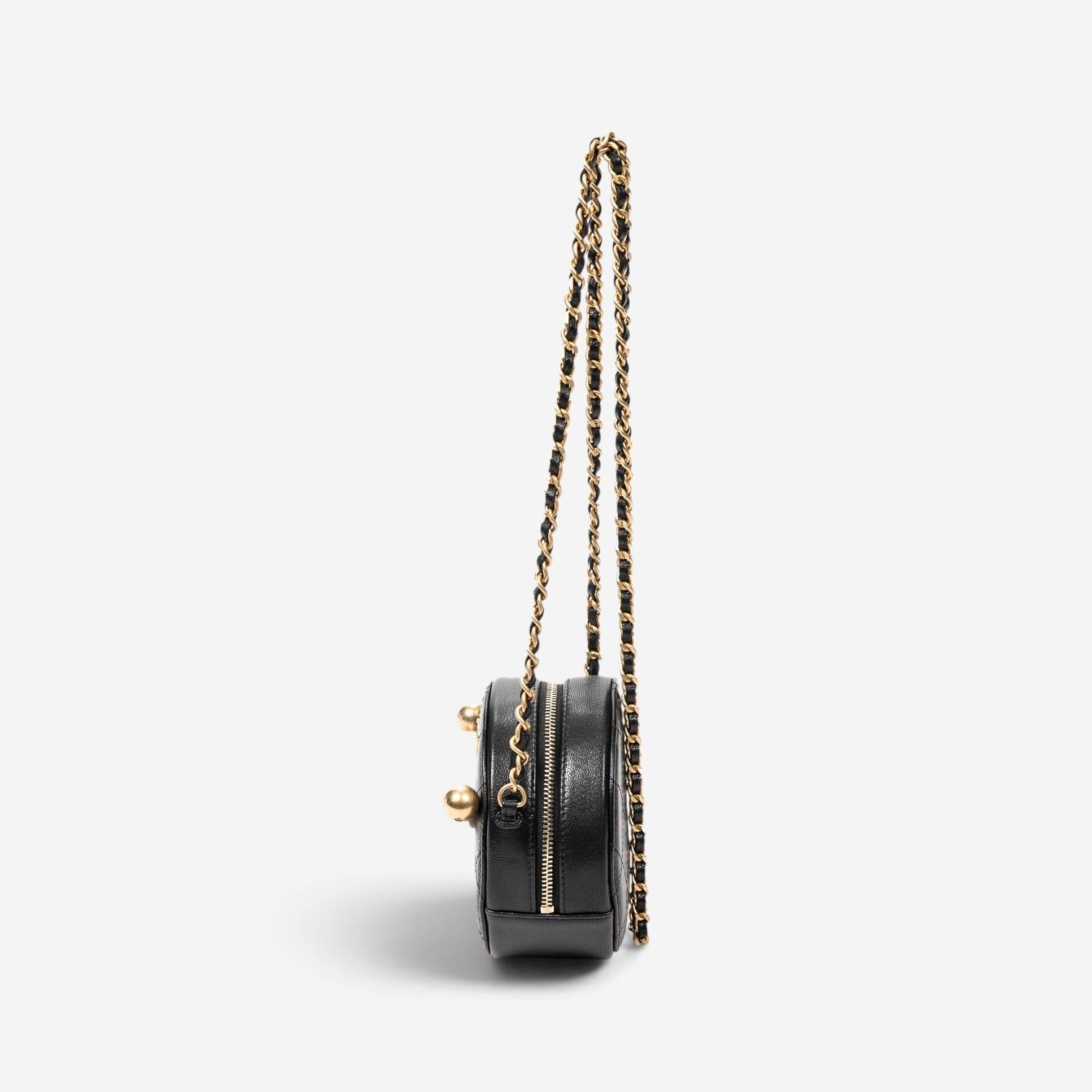 Chanel Black Quilted Lambskin Leather Front Pearl Round Chain Clutch AAW6884