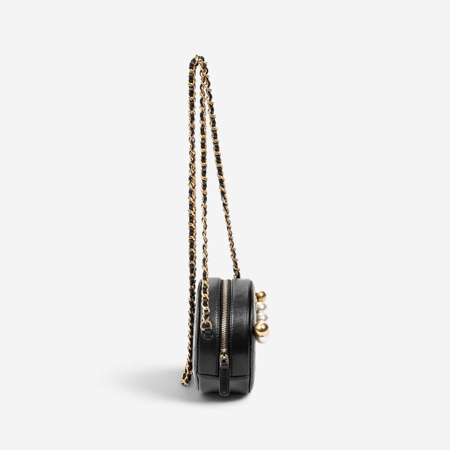 Chanel Black Quilted Lambskin Leather Front Pearl Round Chain Clutch AAW6884