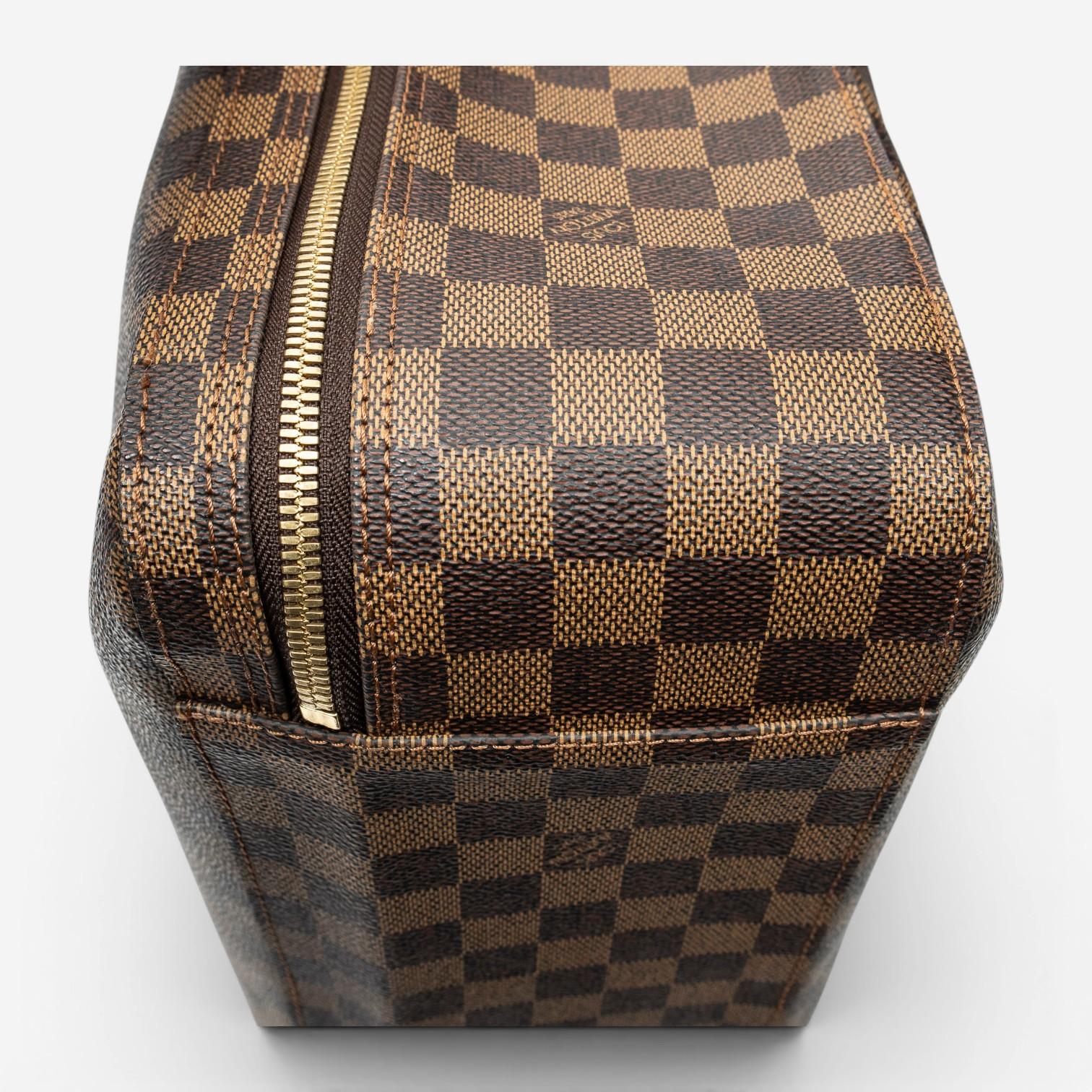 Louis Vuitton Dorsoduro Brown Damier Ebene Coated Canvas Shoulder Bag ABC4290