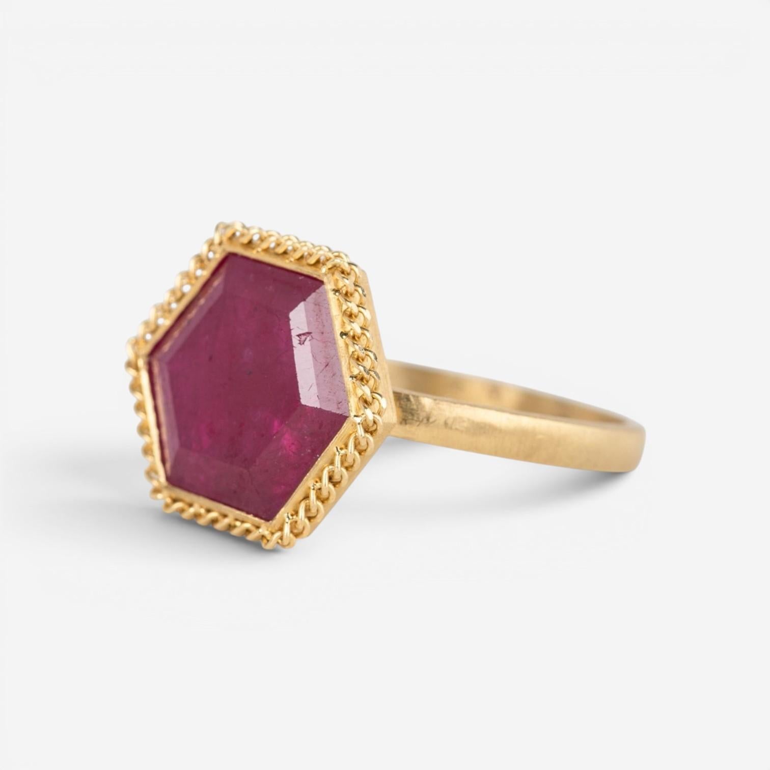 Amáli One of a Kind 18K Yellow Gold Ruby Statement Ring Sz. 7.5 R-2373-RU