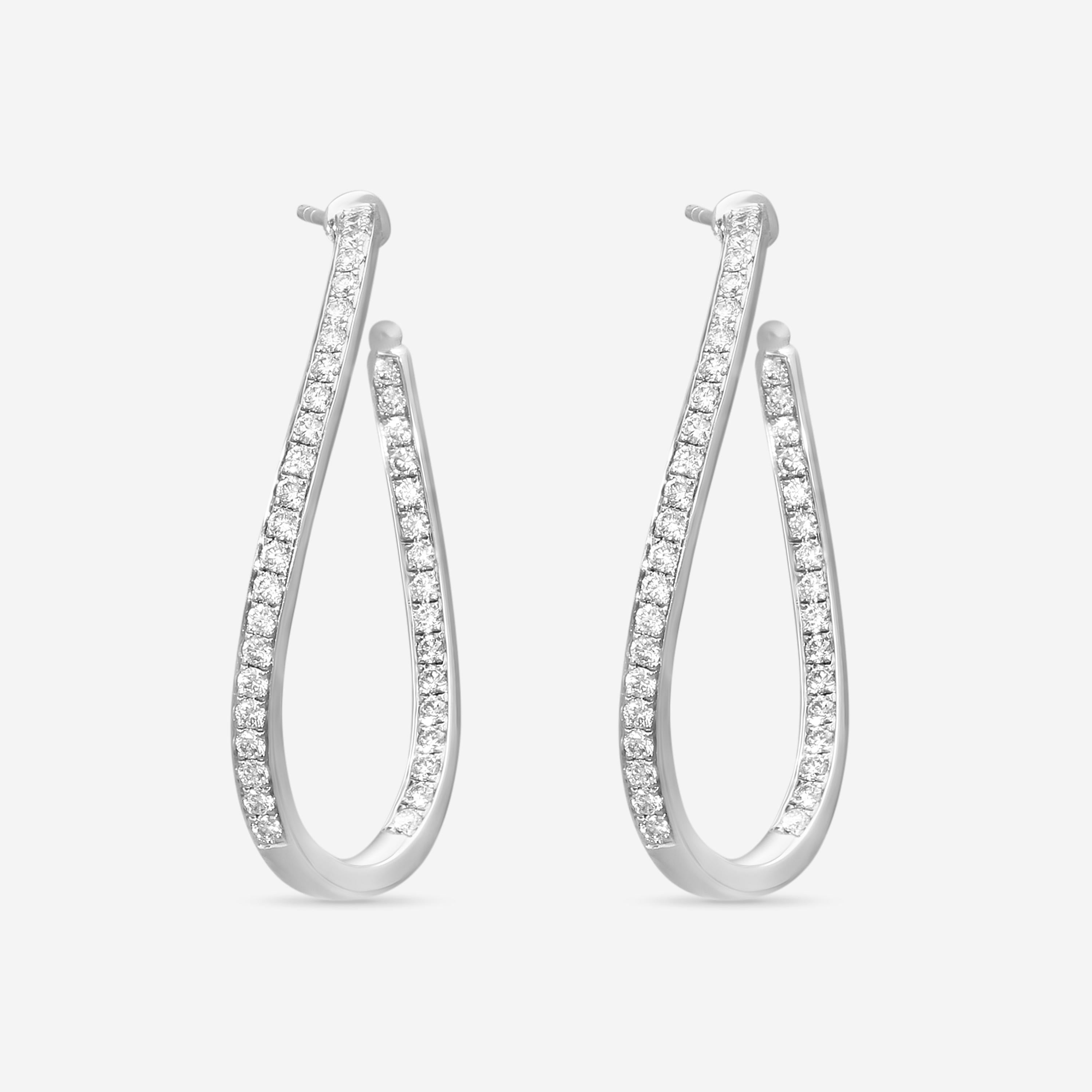 Mémoire Channel Set 18K White Gold Diamond Twist Hoop Earrings CHHO215-18KW