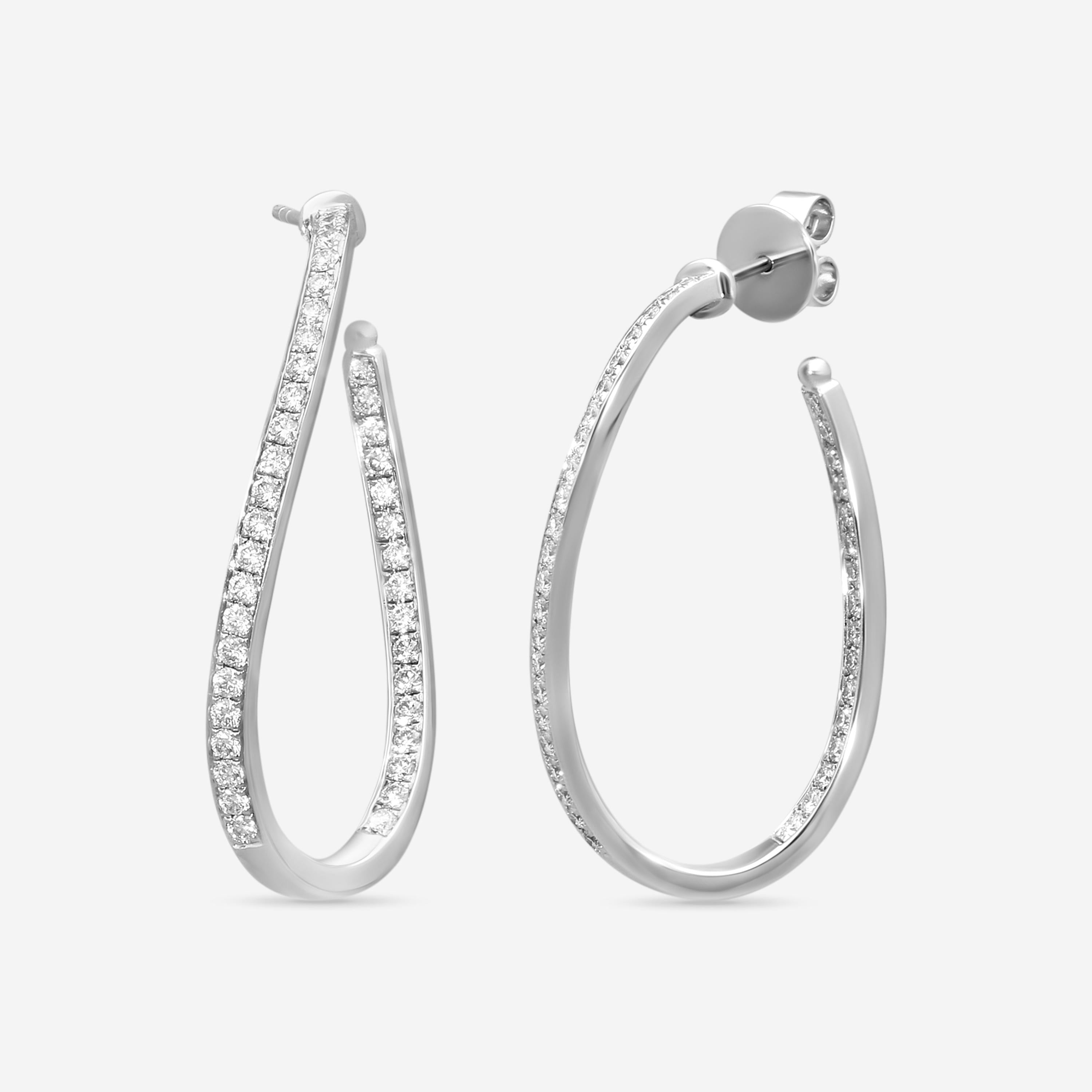 Mémoire Channel Set 18K White Gold Diamond Twist Hoop Earrings CHHO215-18KW