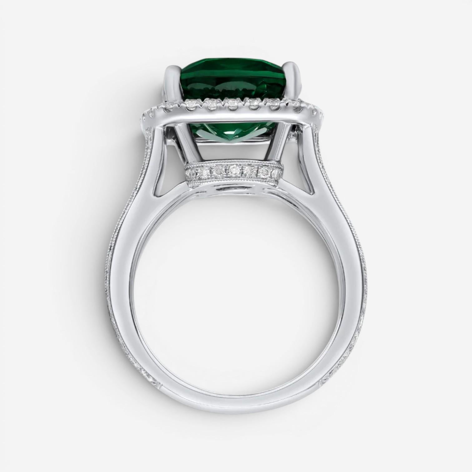 Diana M. Jewels 18K White Gold Emerald & Diamond Statement Ring Sz. 6.5 EDR324