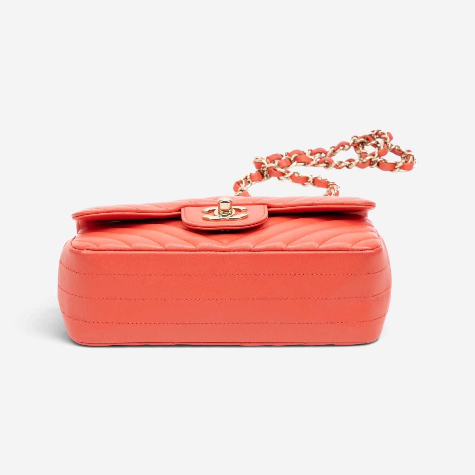 Chanel Classic Pink Lambskin Leather Single Flap Bag GTU0065