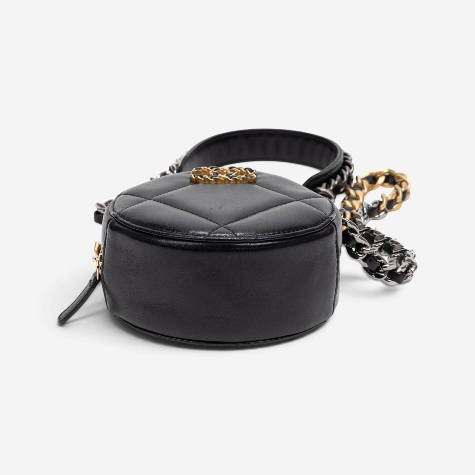 Chanel Black Large Quilted Lambskin 19 Round Chain Small Clutch Bag GTU0730