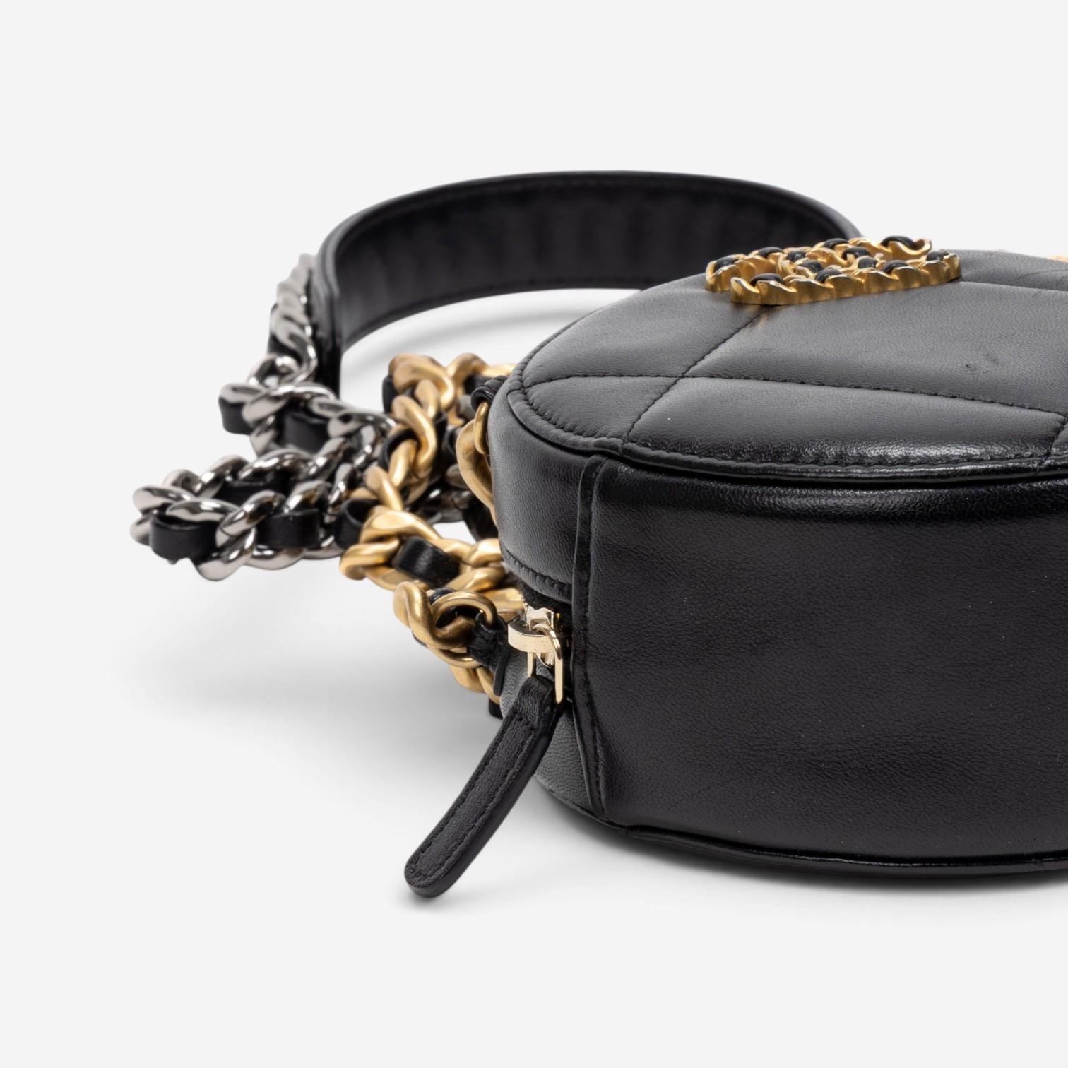 Chanel Black Large Quilted Lambskin 19 Round Chain Small Clutch Bag GTU0730