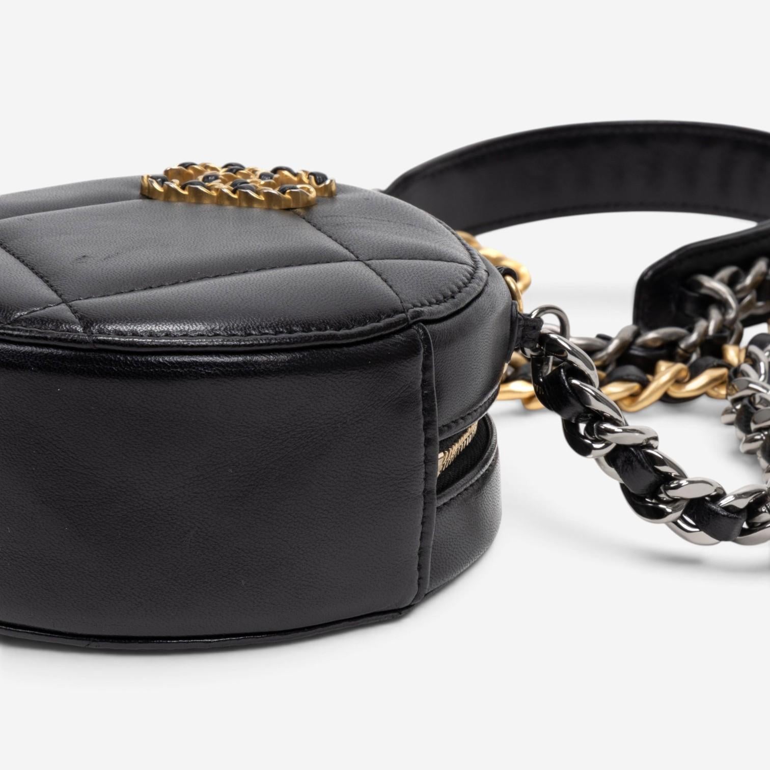 Chanel Black Large Quilted Lambskin 19 Round Chain Small Clutch Bag GTU0730
