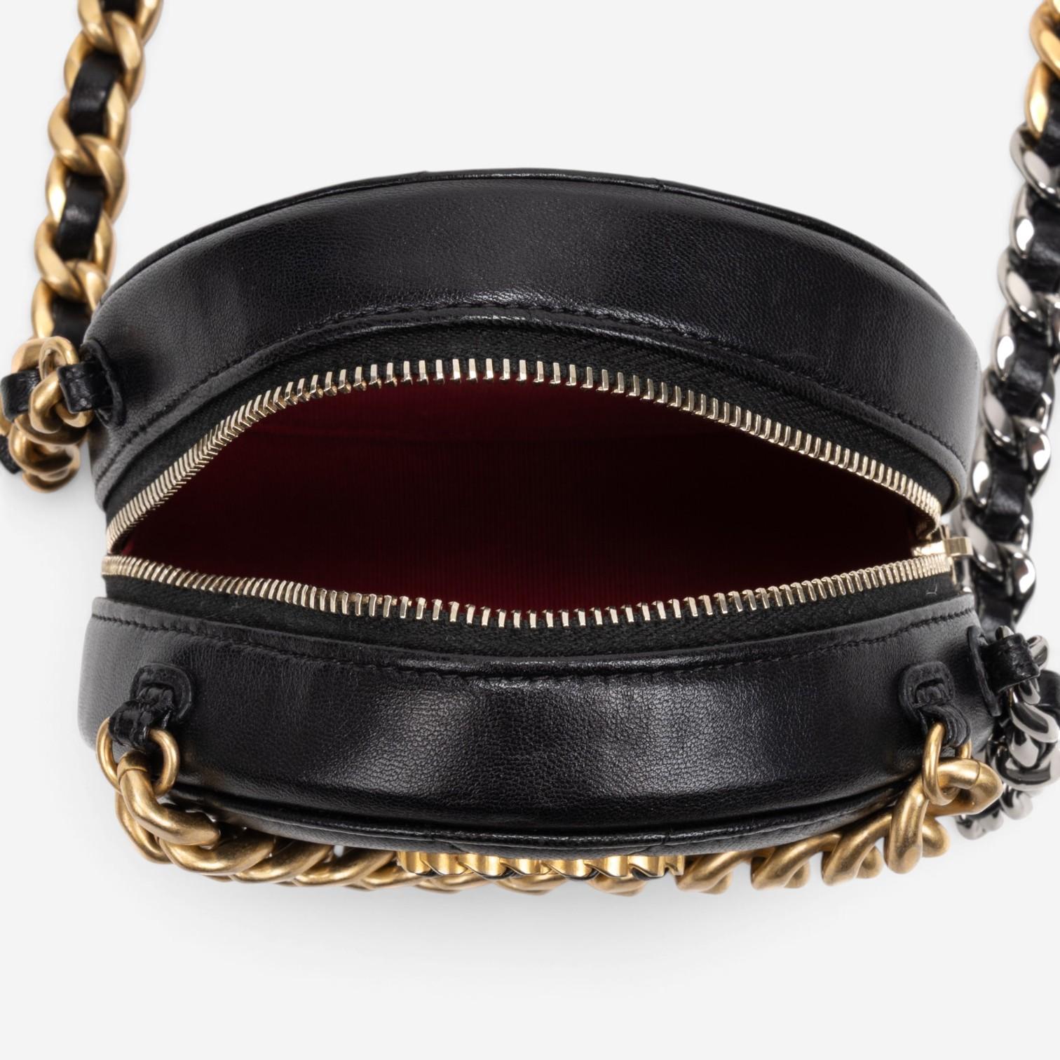 Chanel Black Large Quilted Lambskin 19 Round Chain Small Clutch Bag GTU0730