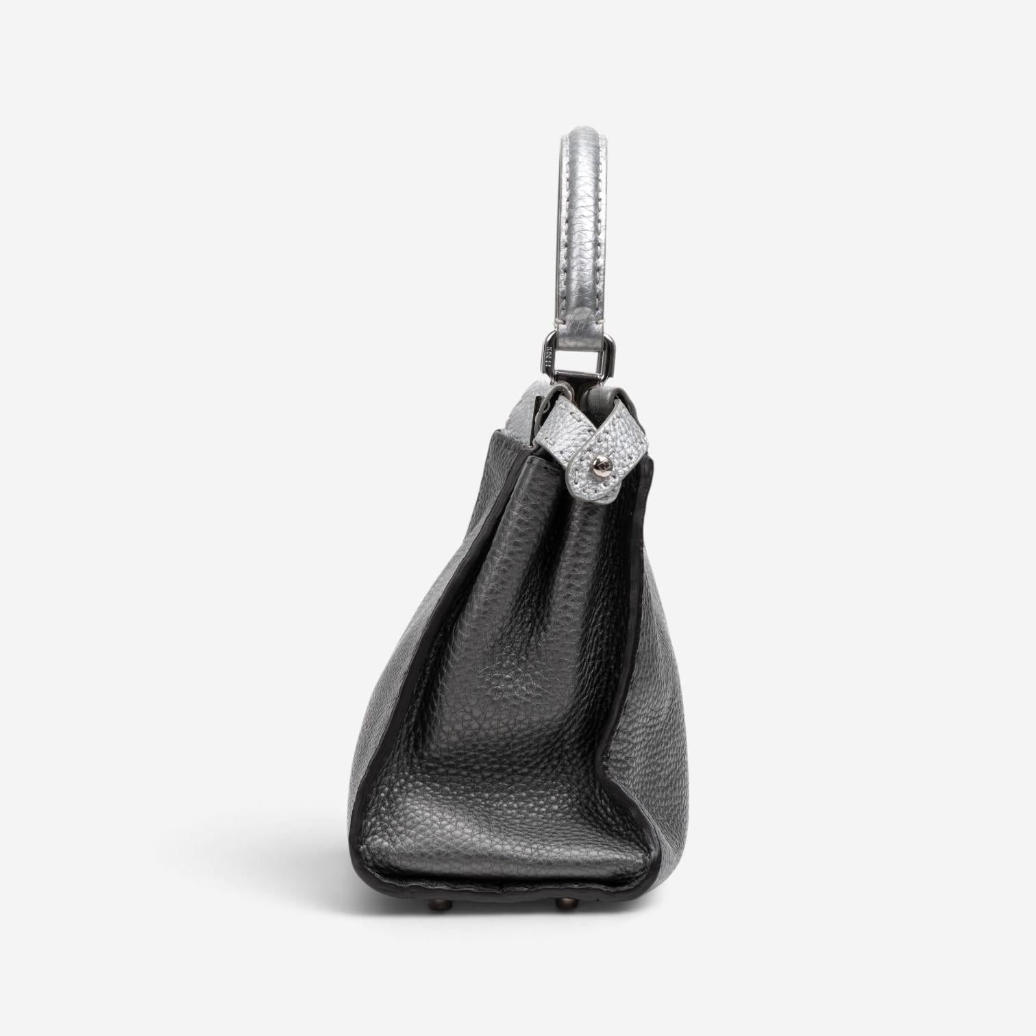 Fendi Peekaboo Grey/Silver Pebbled Calfskin Leather Medium Selleria Bag GTU0759