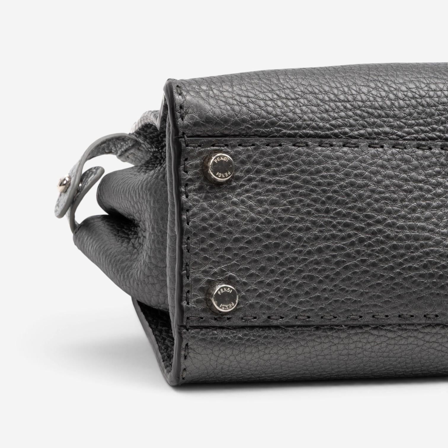 Fendi Peekaboo Grey/Silver Pebbled Calfskin Leather Medium Selleria Bag GTU0759
