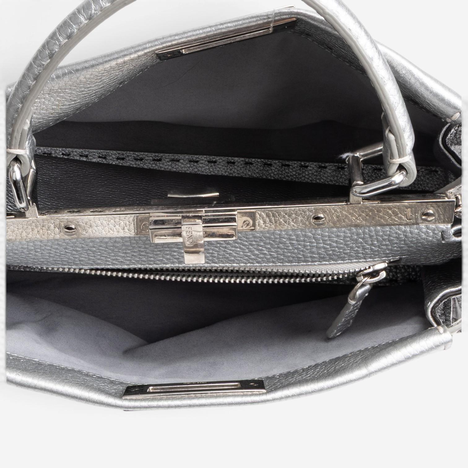Fendi Peekaboo Grey/Silver Pebbled Calfskin Leather Medium Selleria Bag GTU0759