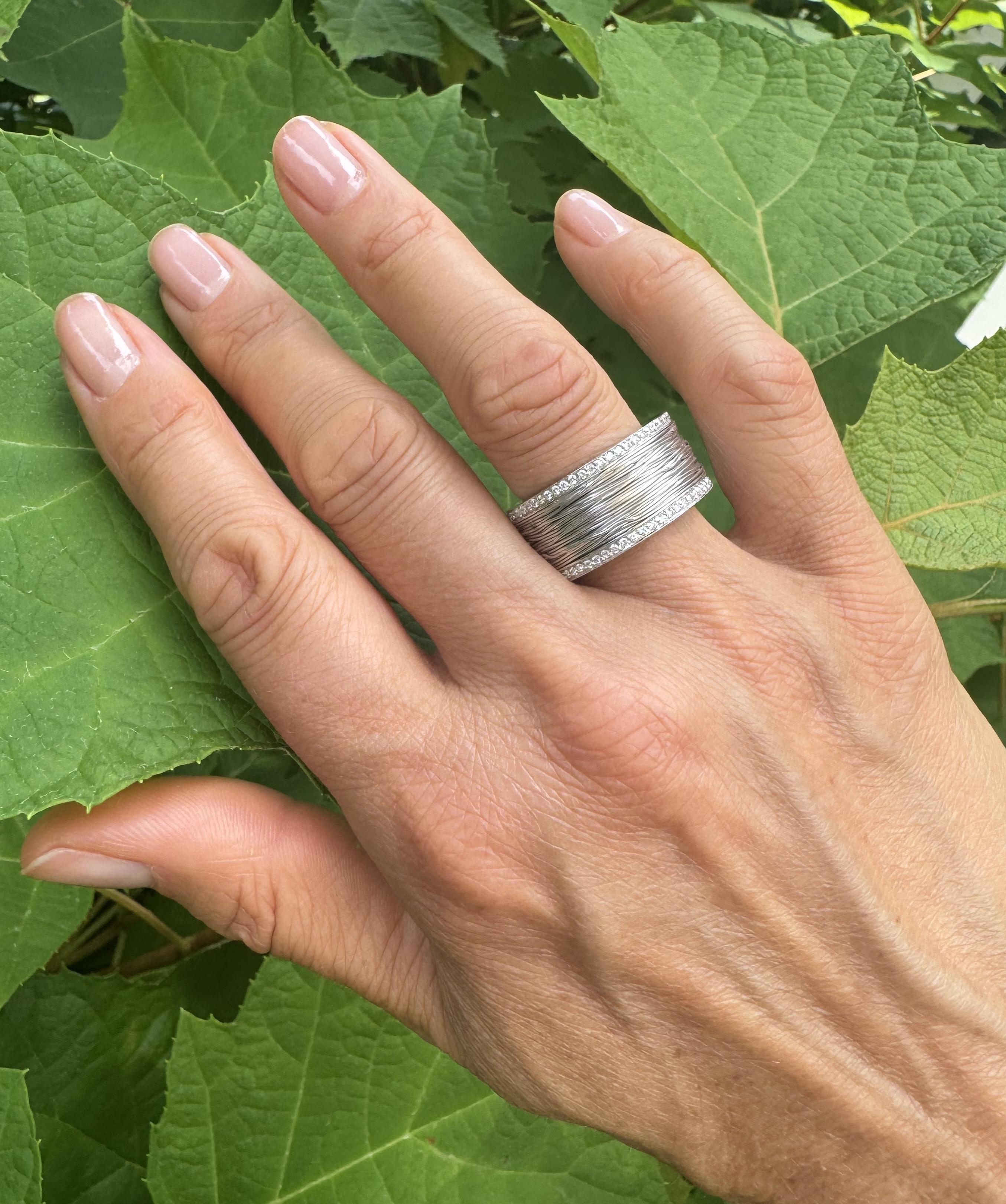 Pasquale Bruni Amor Est Vita 18K White Gold Diamond Band Ring Sz. 6.5 OG-36299 - THE SOLIST