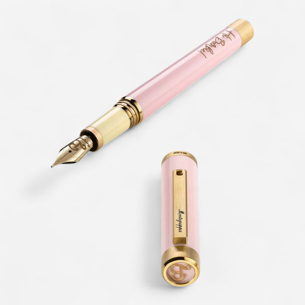 Montegrappa Barbie The Movie Icon Signature Limited Edition Fountain Pen Set (F) ISZEB22Y