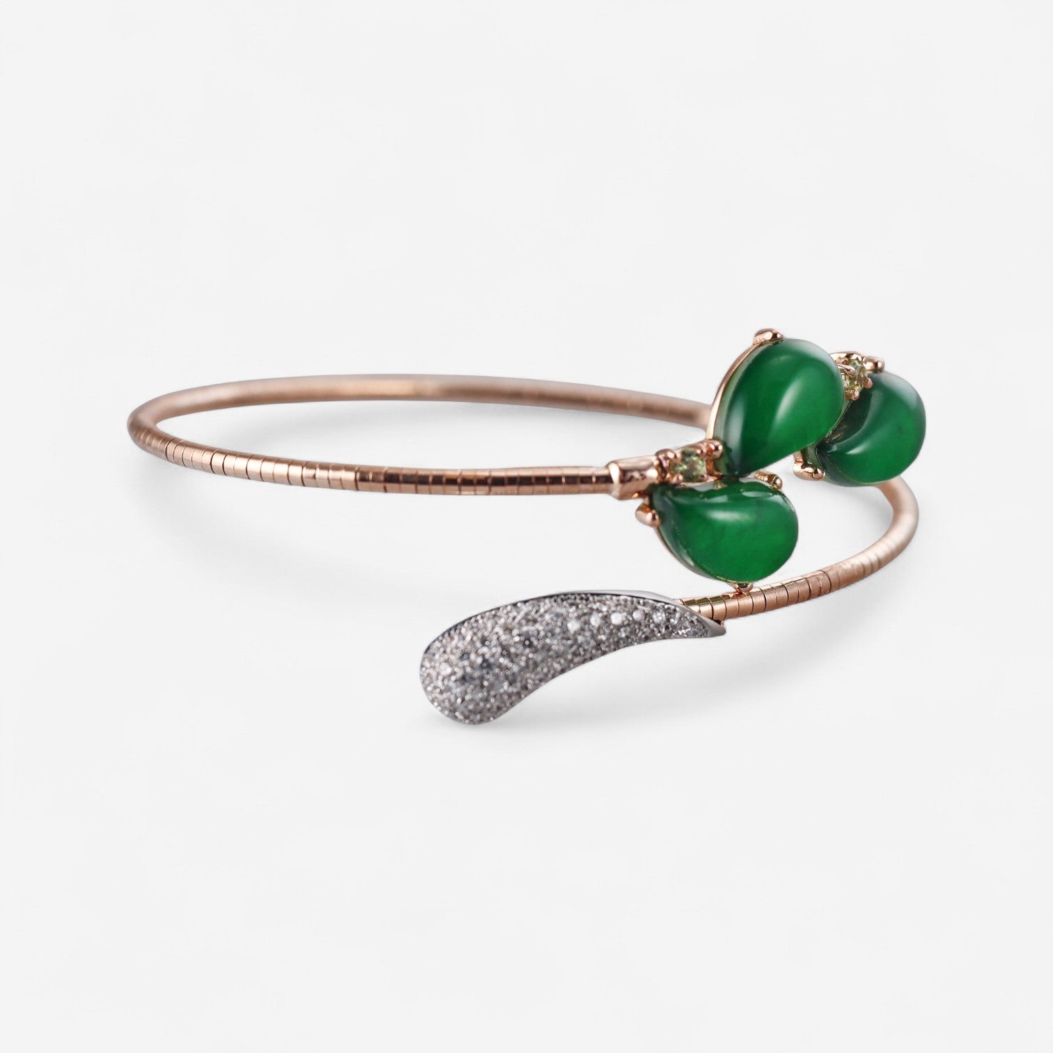 TAVANTI - 18KT White And Rose Gold,Brill,Green Avventurine + Rock Crystal, Peridot, Titanium Spring 1,5Gr Bracelet ( Diamonds 0.77ctw G Si, Aventurine, Peridot)-JF-85-0626 GA WR - 27

Medium size ( fits 7