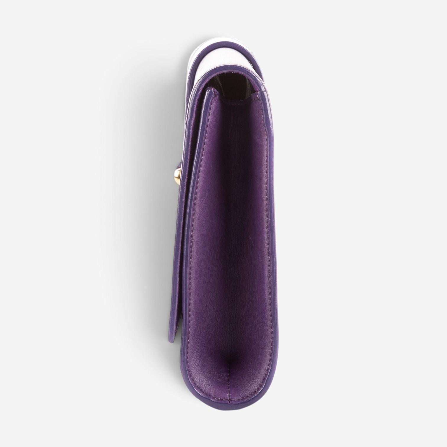 Yves Saint Laurent Classic Y Line Purple Calf Leather Clutch OAG7744