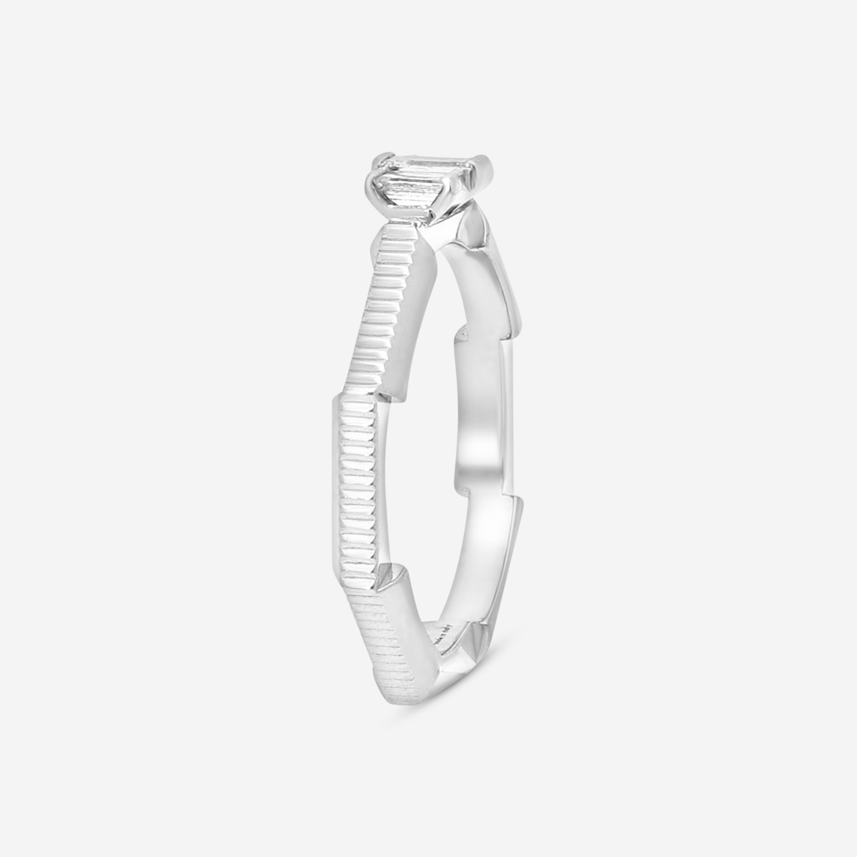Gucci Link to Love 18K White Gold and Diamond Solitaire Ring YBC662457001013 MSRP $3,150 - THE SOLIST