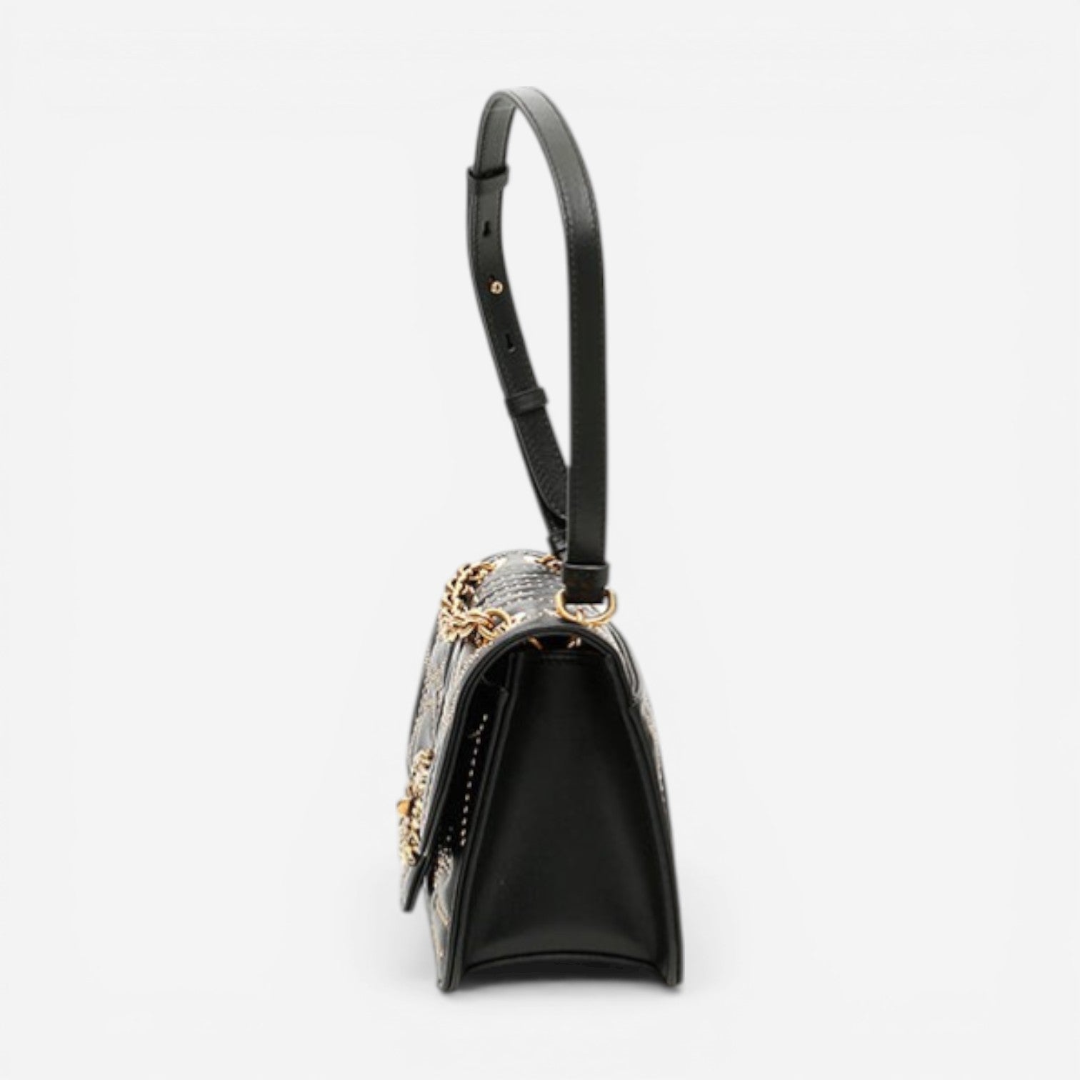 NEW SALVATORE FERRAGAMO Quilting Women's 716807 Black Shoulder Bag MSRP $2400 - THE SOLIST