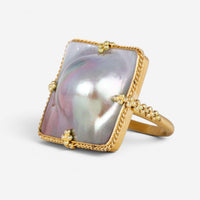 Amáli One of a Kind 18K Yellow Gold Mabe Pearl Statement Ring Sz. 7 R-2467-MP