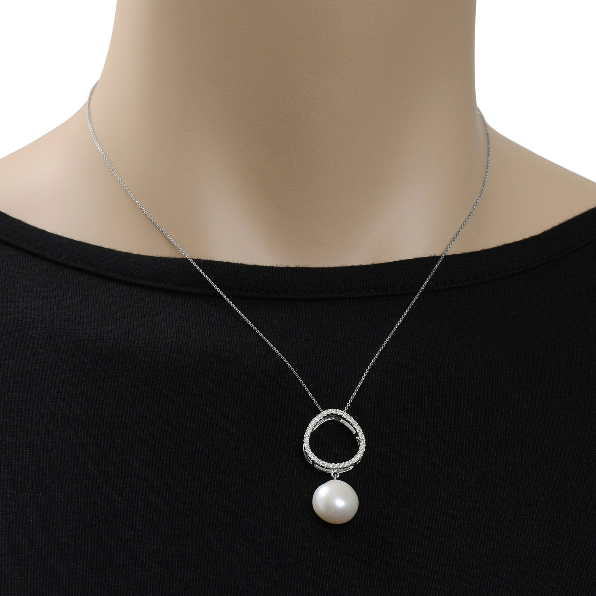 Mimi Milano 18K White Gold Diamond 0.25ct. tw. and Cultured Pearl Pendant Necklace P585C1B - THE SOLIST - Mimi Milano