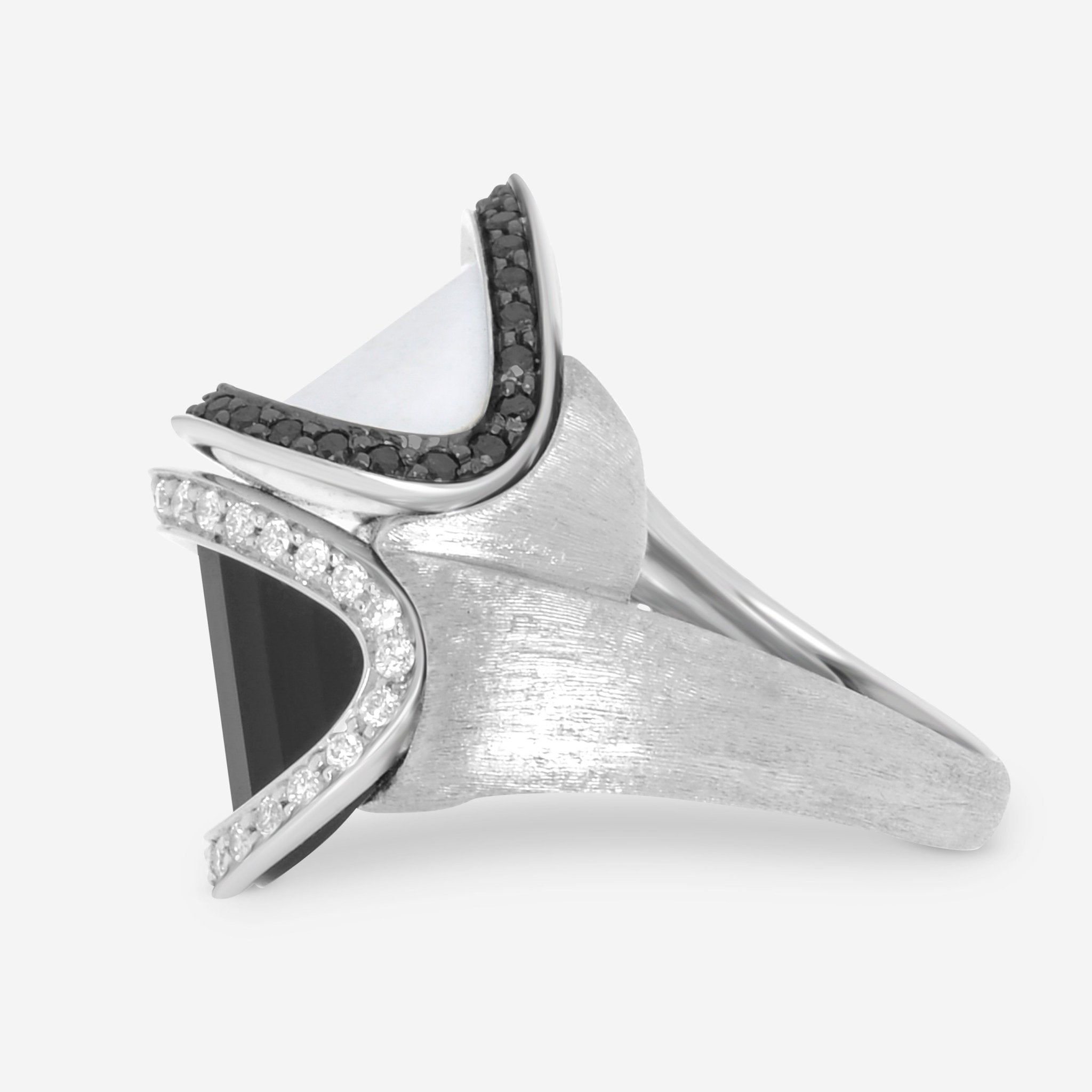 SuperOro 18K White Gold, Diamond and Black Diamond Statement Ring 62755 - THE SOLIST - SuperOro