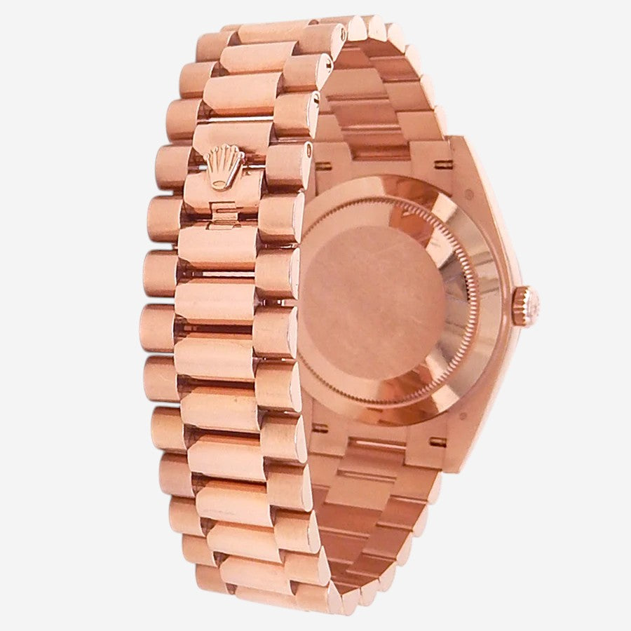 THE SOLIST Rolex Day-Date 40 automatic men's watch in 18k Everose gold with green dial and Roman numerals.