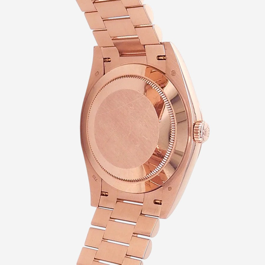 THE SOLIST Rolex Day-Date 40 automatic men's watch in 18k Everose gold with green dial and Roman numerals.